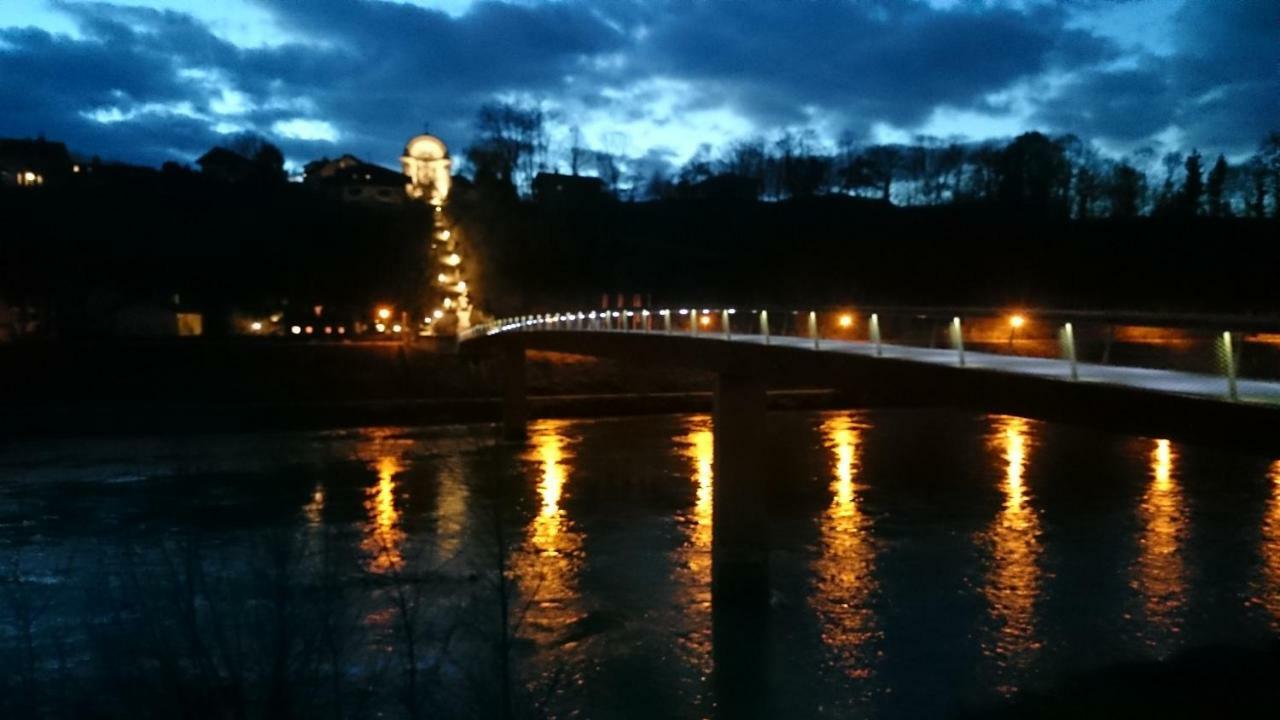 Ferienwohnung An Der Idyllischen Salzachschleife Naehe Salzburg Laufen Buitenkant foto